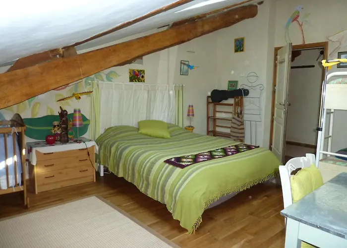 La Source, Vegetarian Guest House